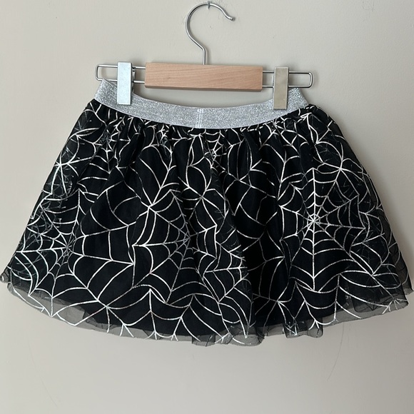 Wonder Nation Black and Silver Spiderweb Tuile Skirt Girls Toddler Size 5T - Picture 5 of 8